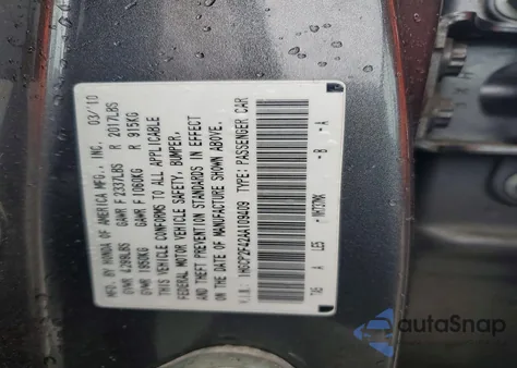 2010 Honda Accord Lxp z USA, uszkodzony, nr VIN 1HGCP2F42AA109409